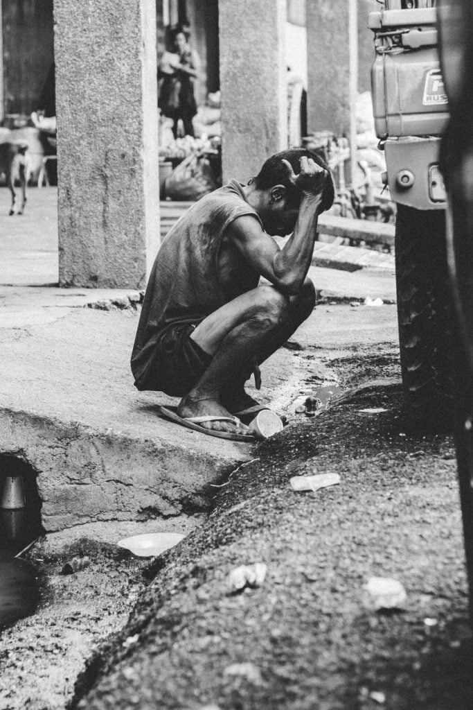 femme qui manque de confiance en soi